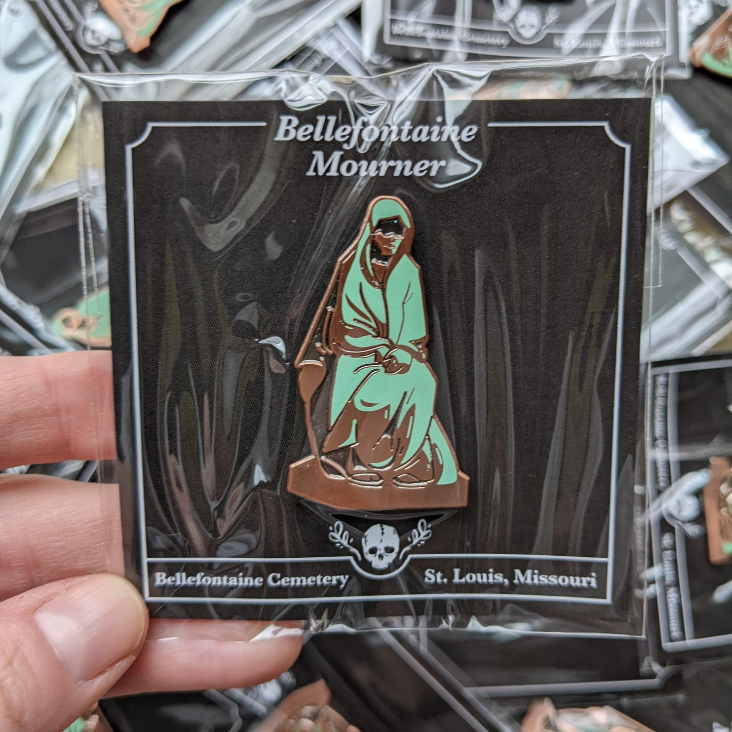 BELLEFONTAINE MOURNER - Graveyard Statue Pins